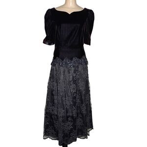 Vtg 80s Black Velvet Lace Midi Gown Cachet 13/14 Puff Sleeves Drop Waist Goth